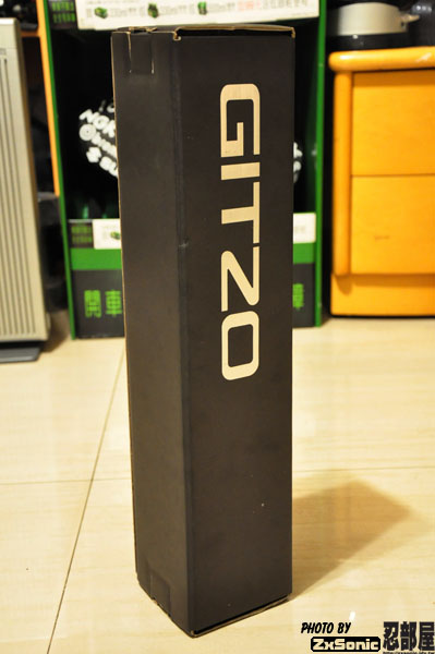 大大的GITZO Logo黑盒子
